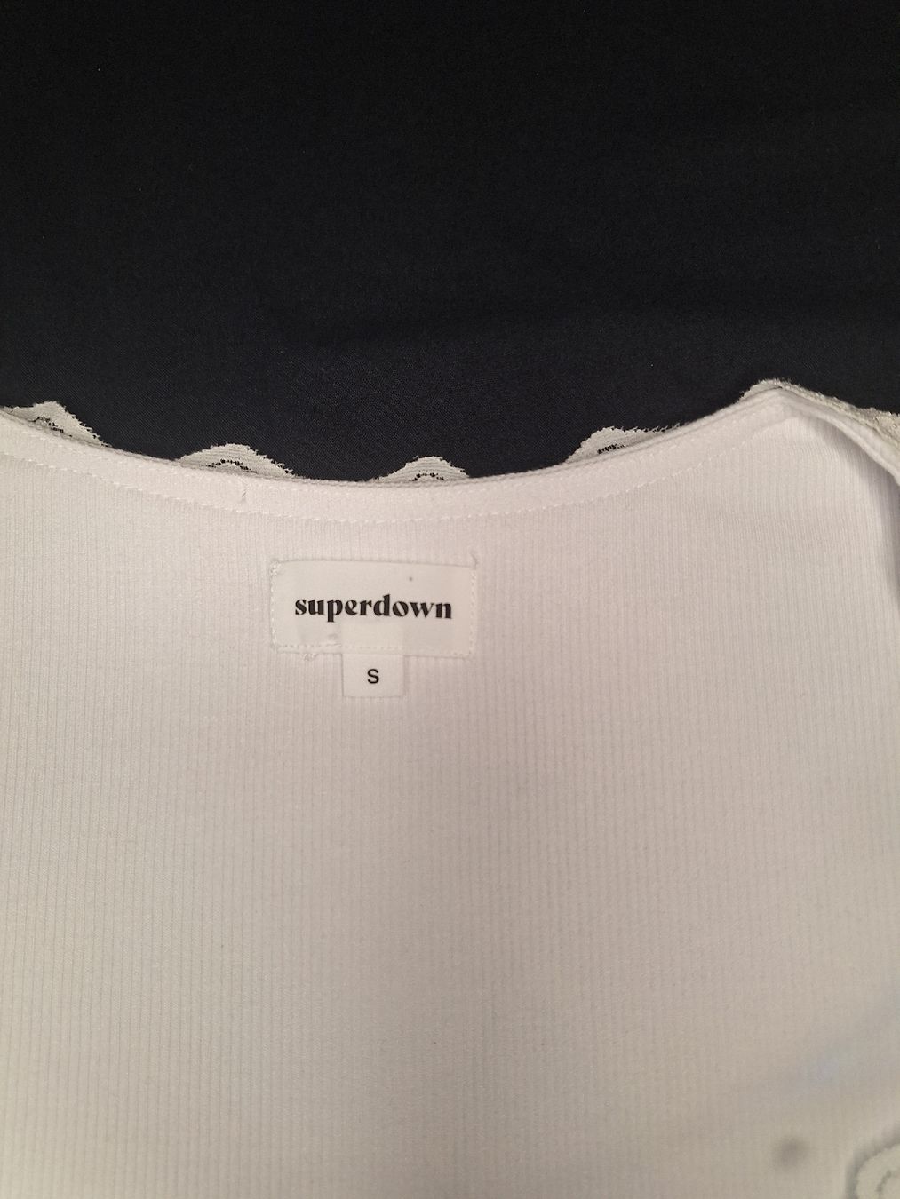Top: Weisses Sommertop Superdown Gr. S Spitze – Nuovo (secondo la descrizione) da Adlikon b.Regensdf venduto da che_xxb9 3