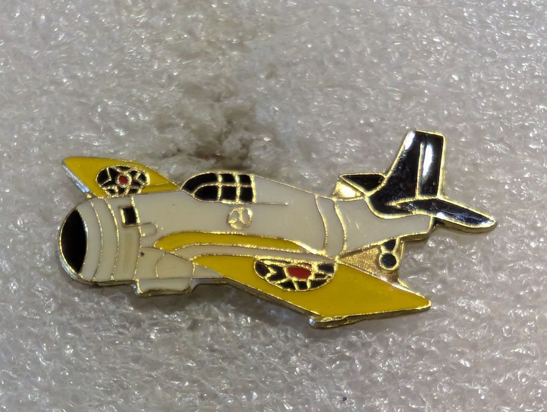 Placchette & Badge: Ansteckpin 135: Flugzeug – Usato da Oppligen venduto da Pin-Fall-Shop