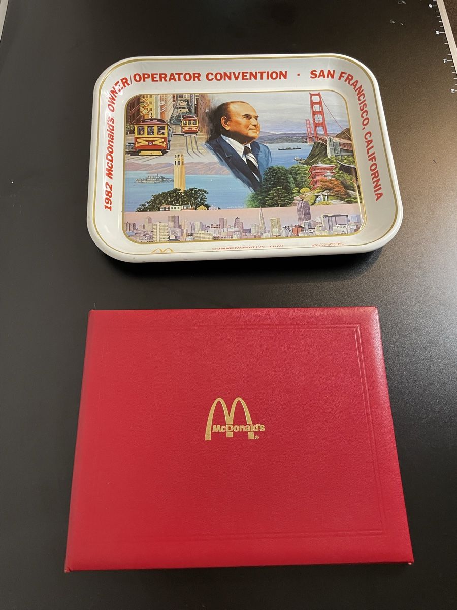 Mc Donald's Statuette: McDonalds Tablett und Zertifikat – Usato da Schliern b. Köniz venduto da Trebesch