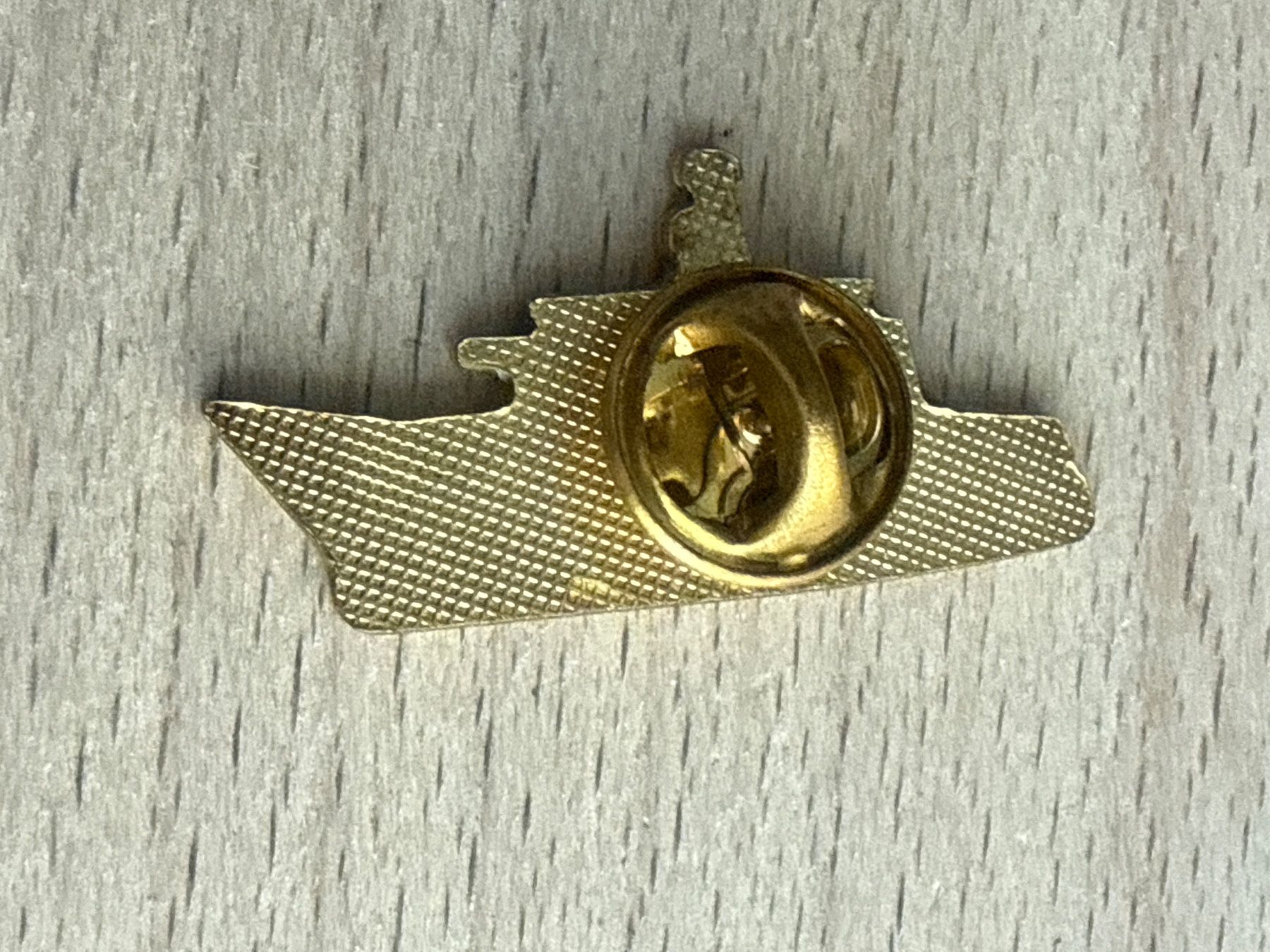 Placchette & Badge: Pin Schiff – Usato da Glattbrugg venduto da Schweigmatt 1