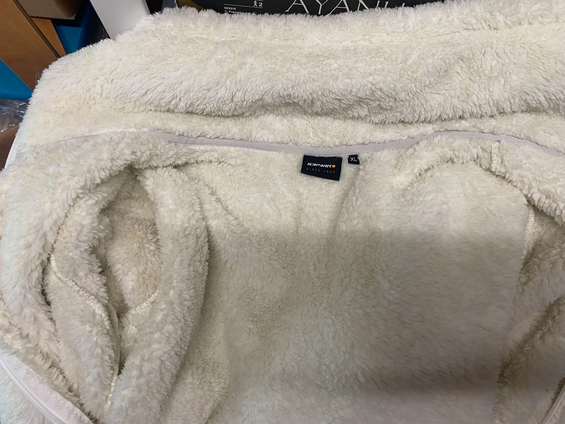 Giacche: Jacke Kunstpelz gr. XL – Usato da Seewen SZ venduto da shaky01 8