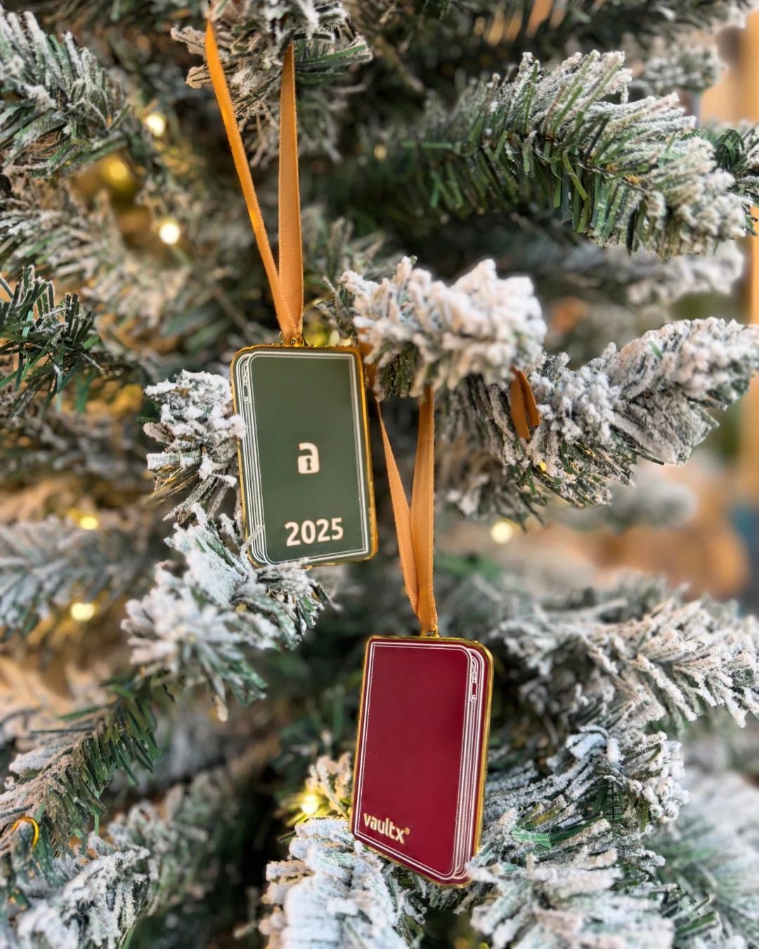 Tutte le decorazioni: VAULT X CHRISTMAS DECORATION 2025 – Nuovo e nell'imballaggio originale da Villars-Bramard venduto da dadesc 2