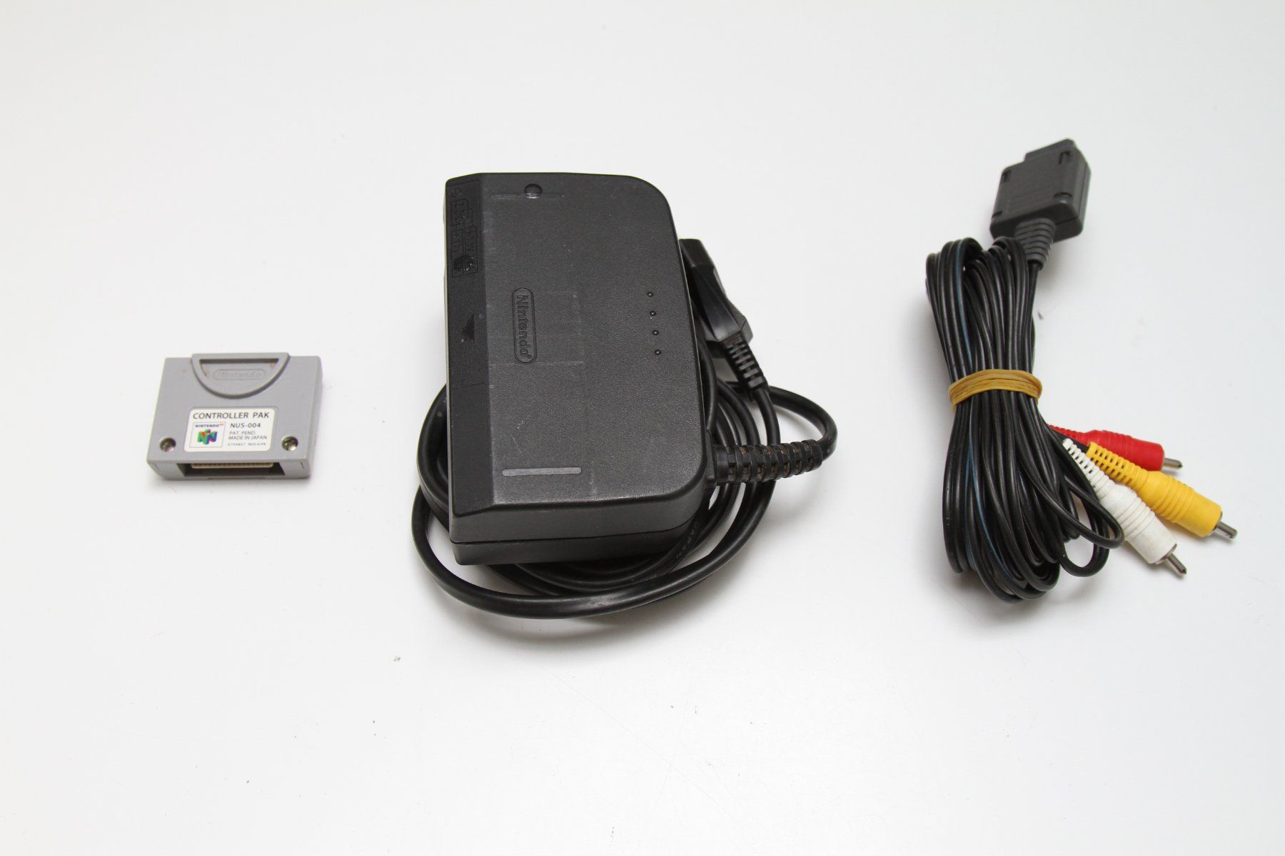 Nintendo Konsolen: N64 Konsole mit Spielen – Gebraucht aus Basel von camelot99 4