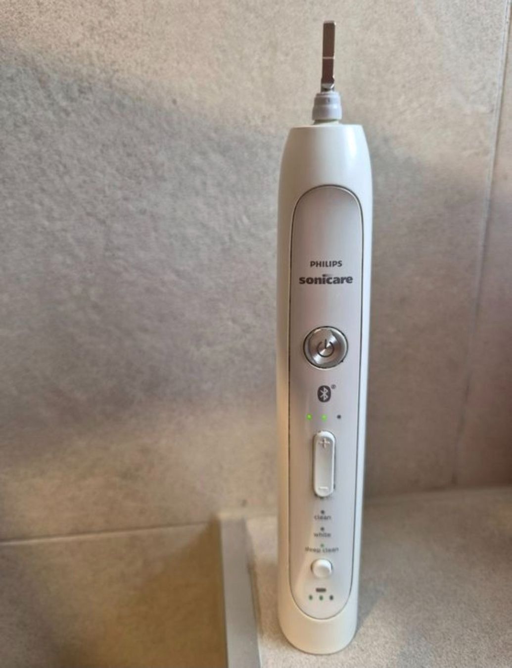 Philips Sonicare Cura dei denti: Philips Sonicare Dimond Clean pack – Usato da Gland venduto da Aho3 4
