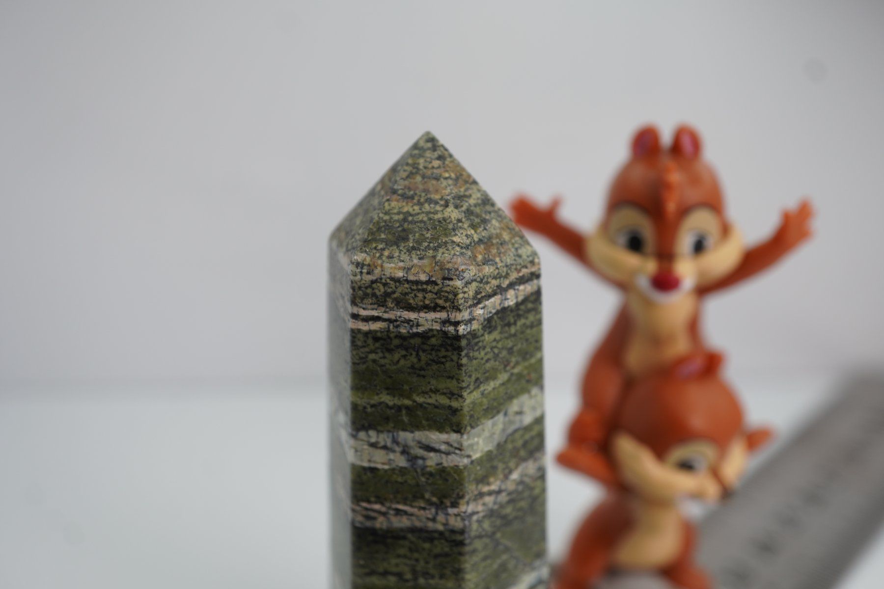 Minerali & Pietre curative: Chrysotil Spitze    8cm x 2.8cm – Nuovo e nell'imballaggio originale da Eschenbach SG venduto da topstone 5