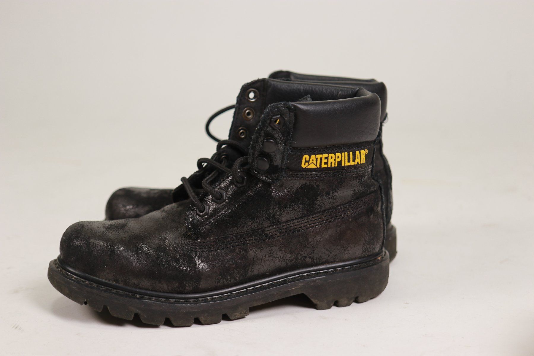 Caterpillar Scarpe da donna: CATERPILLAR Boots - Schuhe Gr.39 – Usato da Hombrechtikon venduto da BAZ-Vintage 2