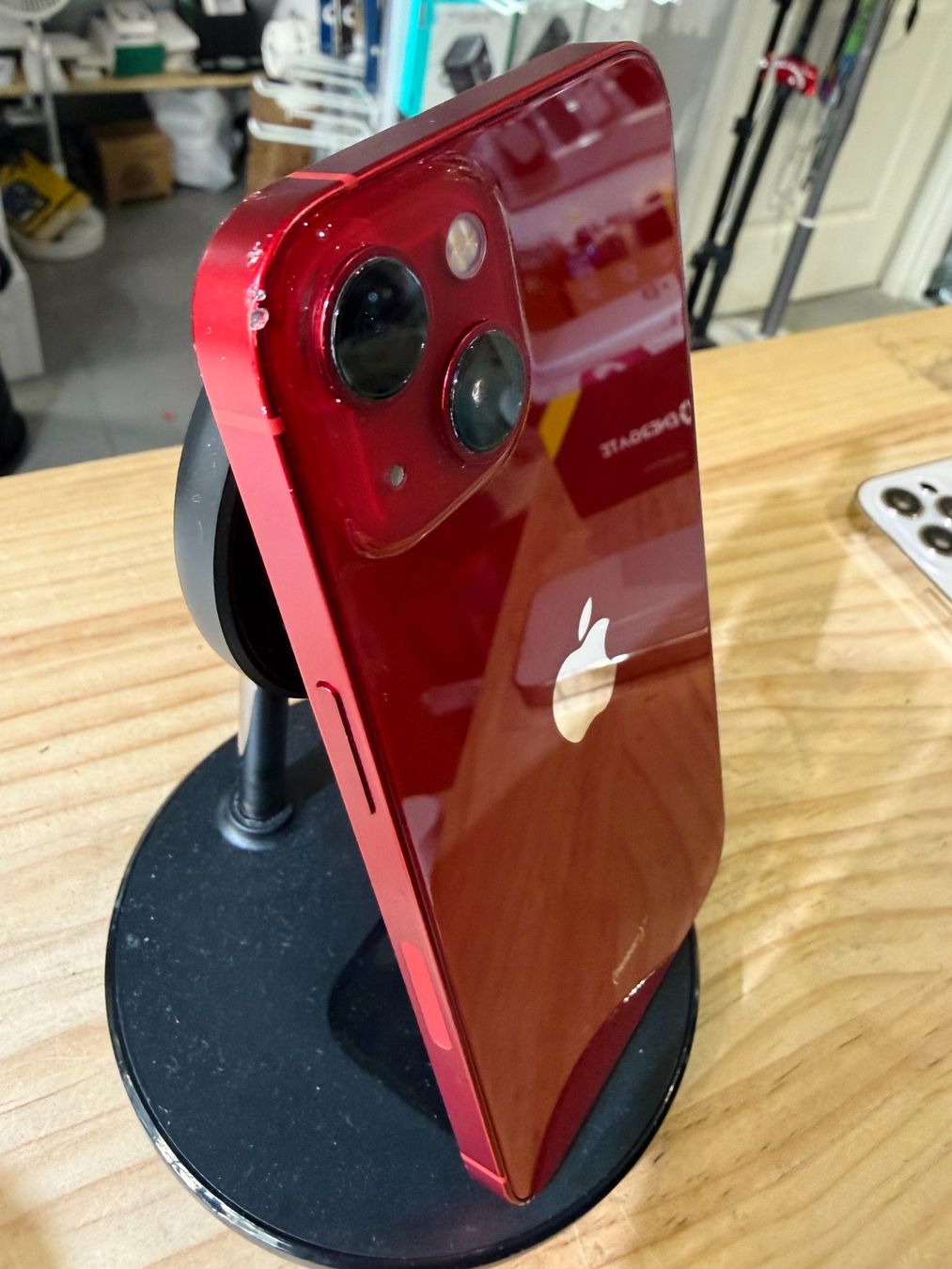 Apple Telefoni cellulari / Smartphones: Châssis Complet iPhone 13 rouge-Connecteur de Charge + Batt – Usato da Morges venduto da DA-repa 1