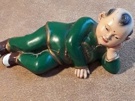 Figur eines liegenden Mannes CHINA, ca 1950