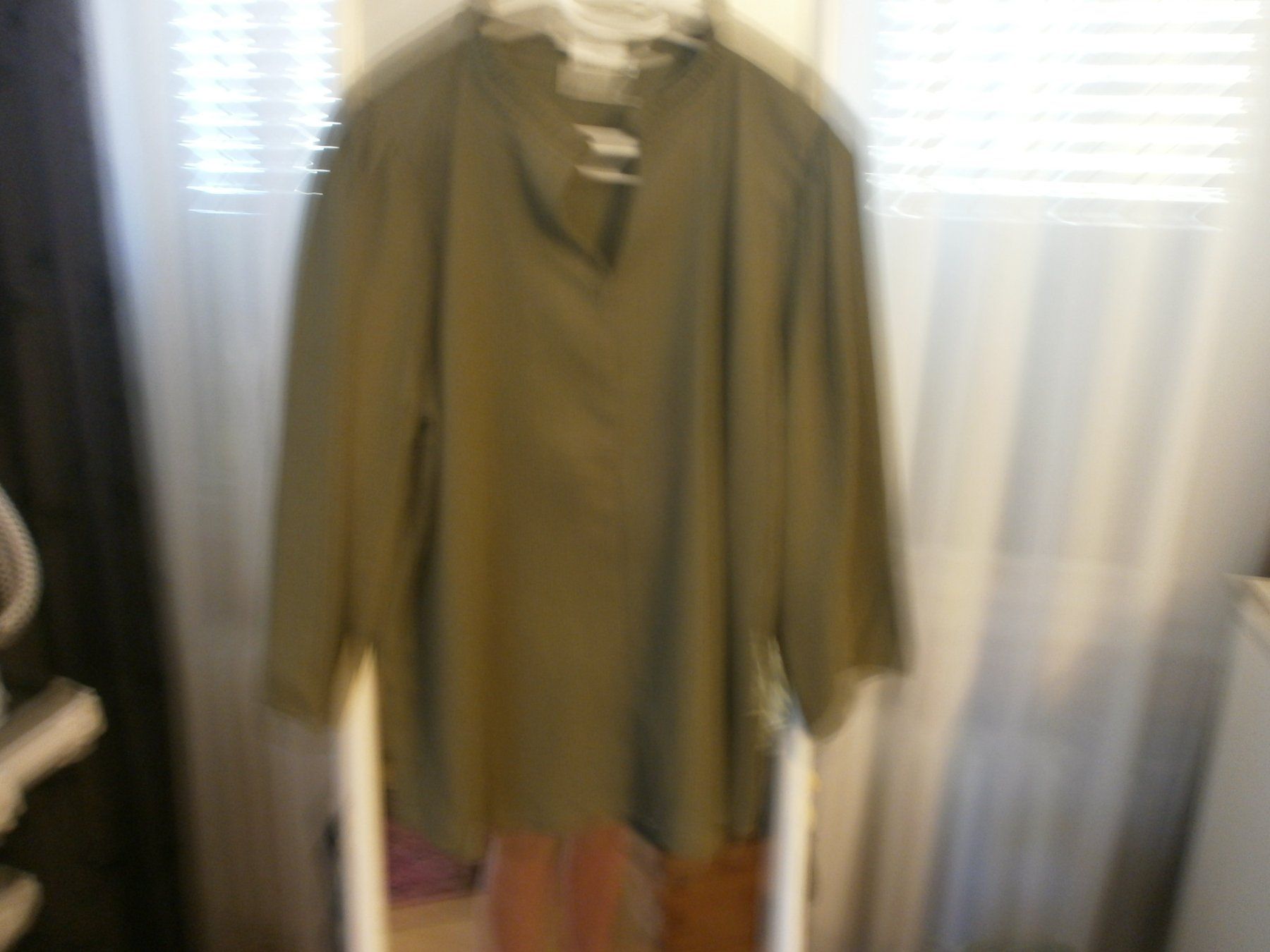 Chemisiers: Damen Bluse 3/4arm Gr. 40 – Neuf (Voir description) à Pratteln par Sorbet
