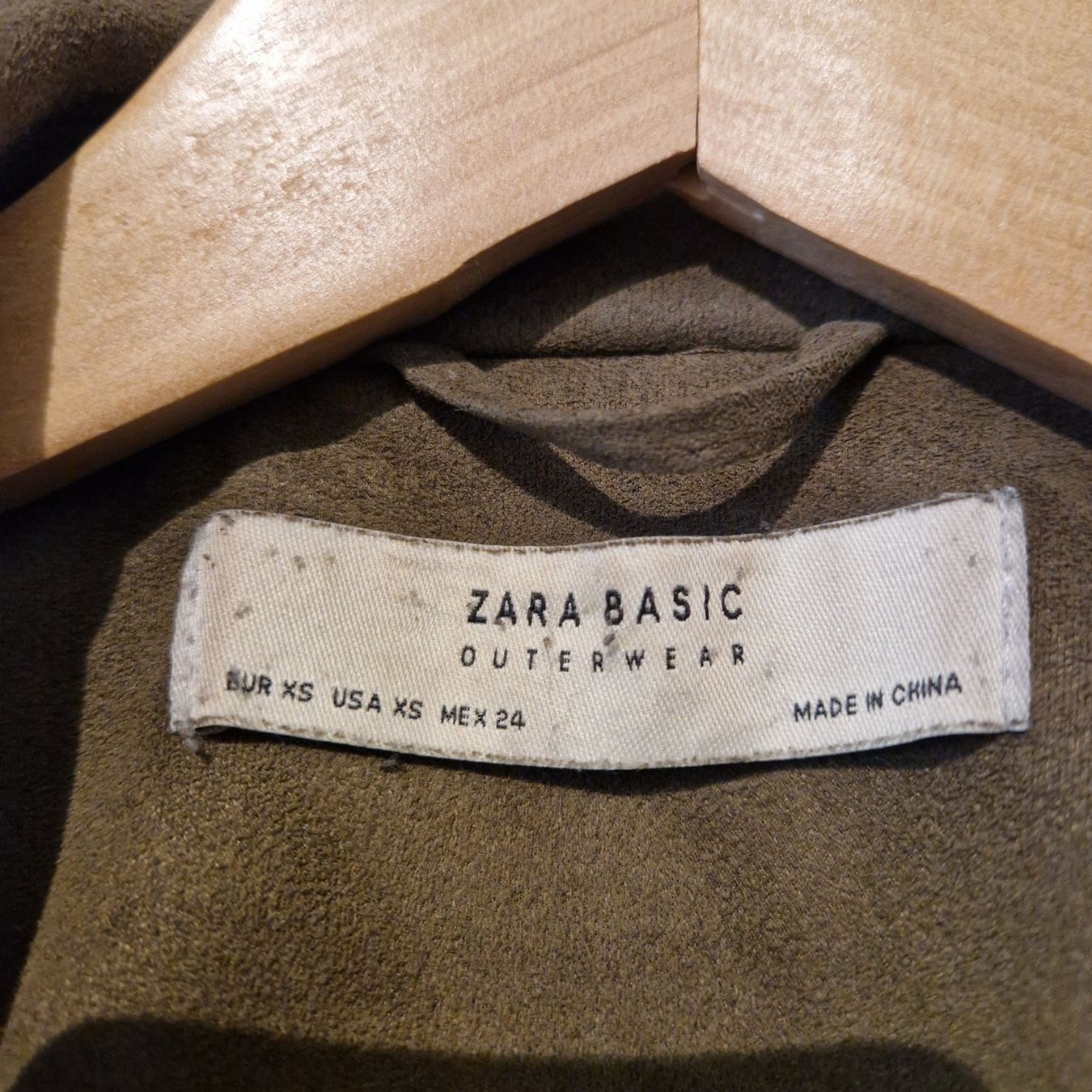 Zara Lots de vêtements: 2 Jacken Bikerstyle, XS – D'occasion à Gränichen par sunchi07 5