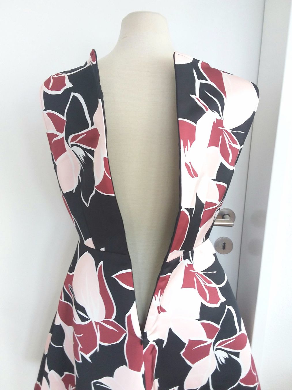 Kleider: PENNYBLACK Elegantes Sommerkleid, Gr 38 – Neu (gemäss Beschreibung) aus Immensee von Btrutmann 2