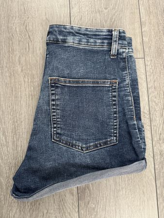 H&M Divided Highwaist Skinny Jeans Shorts blau, Grösse 36