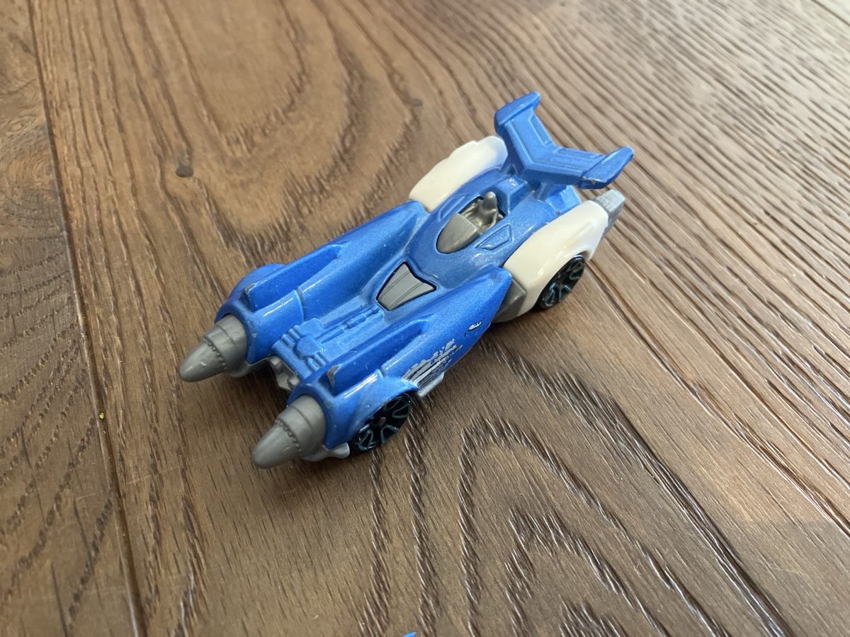 Hot Wheels Giocattoli: Hotwheels ollie rocket  – Usato da Luzern venduto da tra_t8h7