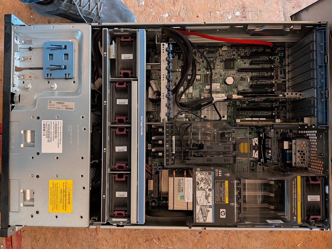 Hewlett Packard Server: HP Proliant DL370 G6 Server – Usato da Bottmingen venduto da CH.illig 2