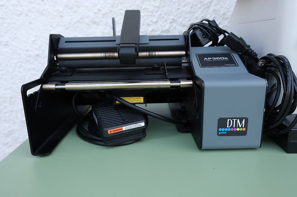 Stampanti: Professionelle Etikettierlösung mit Drucker – Usato da Safenwil venduto da bigfish270 1