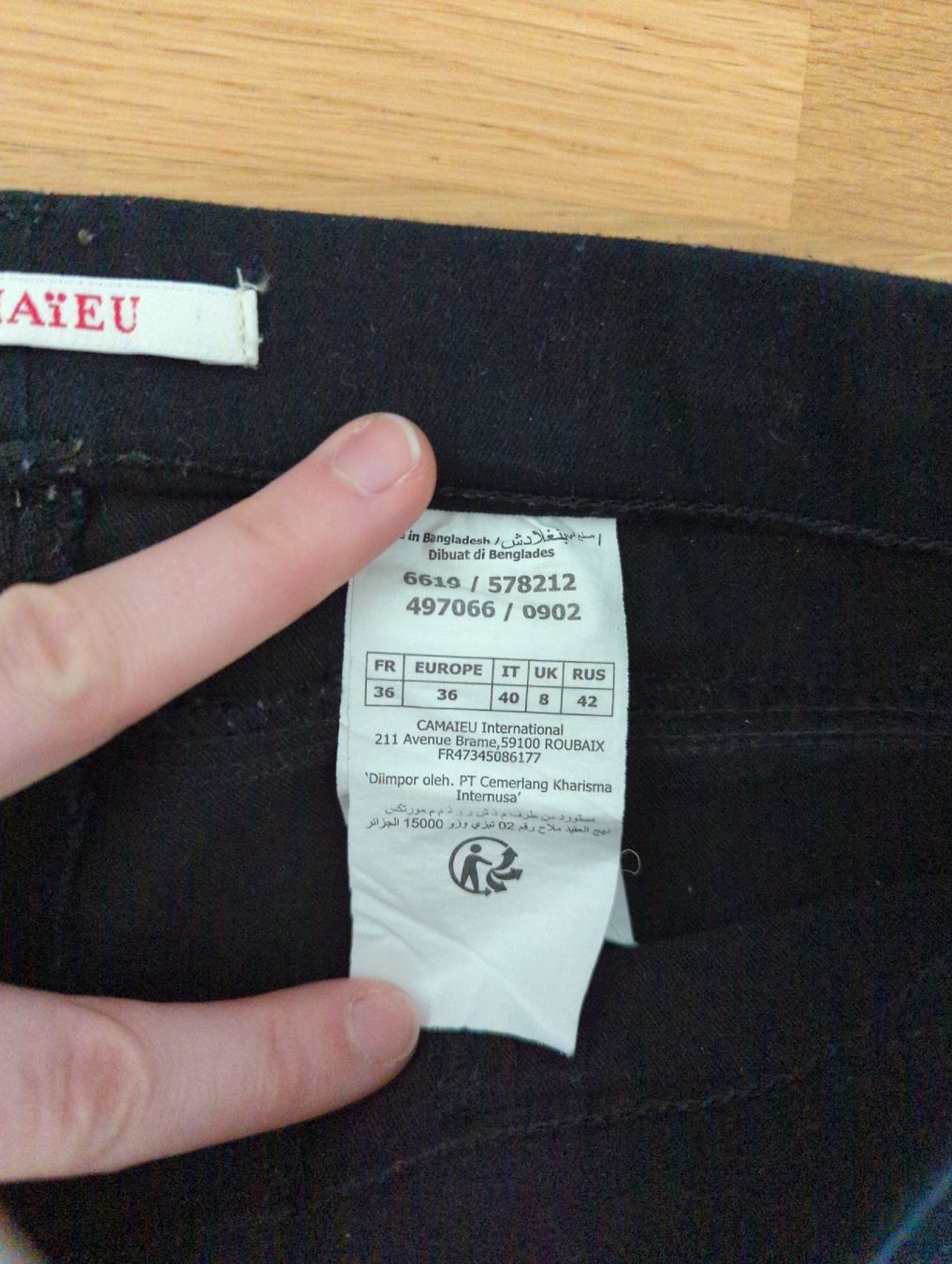 Jeans: Schwarze Damenjeans Grösse 36 – Neu (gemäss Beschreibung) aus Winterthur von Glauriane 1