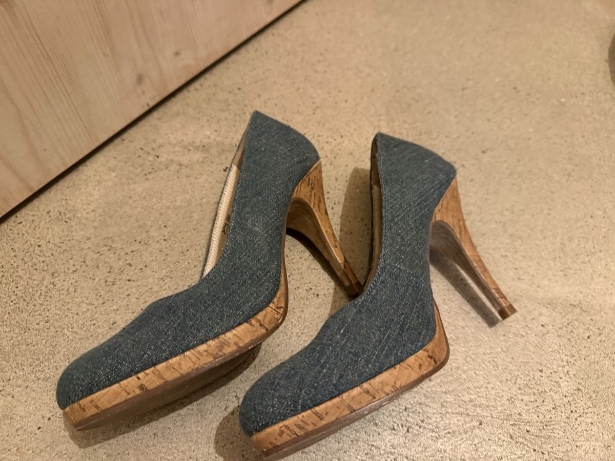 Scarpe da donna: Jeans-Pumps mit Holz-Absatz - Grösse 38 – Usato da Hinteregg venduto da Jazz-C 2