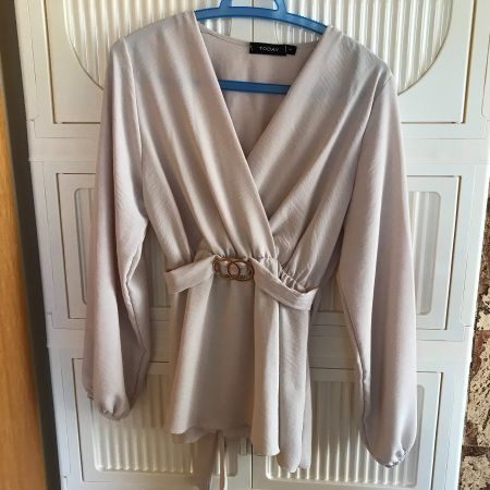 Schicke Damenbluse, beige, Gr. S