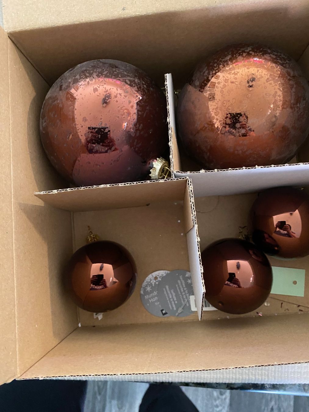 Toutes les décorations: Weihnachtskugeln rot-töne – D'occasion à Allenwinden par Obalu 3
