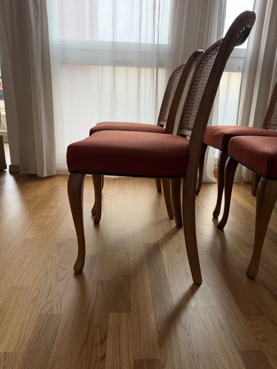 Chaises: Stühle  – D'occasion à Luzern par Waldblume. 4