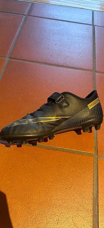 Chaussures hommes: Scarpe calcio con strappo – D'occasion à Agno par chg_82vs 1