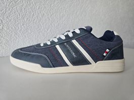 Basket couleur jeans T 43 Neuve
