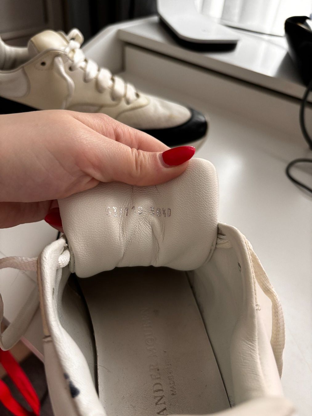 Alexander Mcqueen Scarpe da donna: Alexander McQueen sneakers – Usato da Männedorf venduto da jad_l7jg 2
