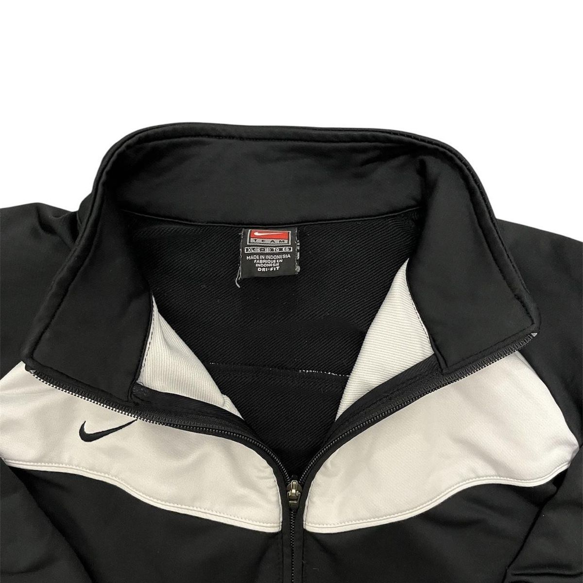 Nike Vestes: Nike Trainingsjacke schwarz – D'occasion à Winterthur par lovh7689 1