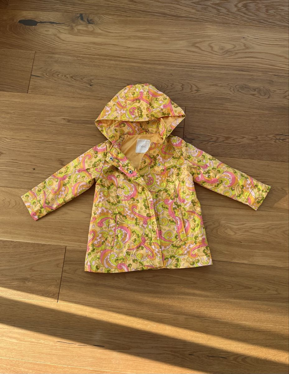 Next Giacche & Cappotti: Gr.110 Neue Regenjacke von Next – Nuovo e nell'imballaggio originale da Emmetten venduto da Small_Things666