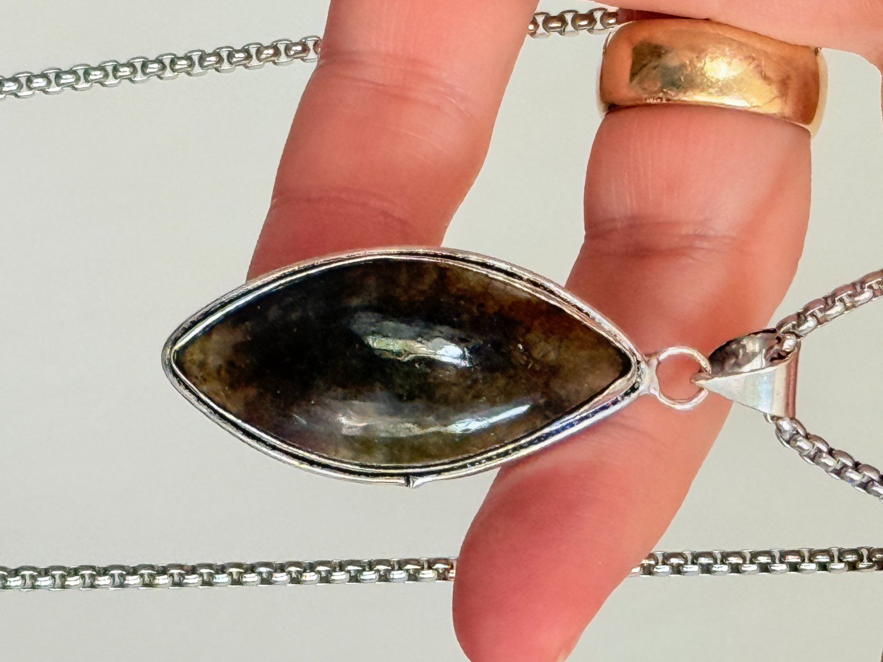 Colliers: Labradorite necklace – Neuf avec emballage d'origine à Genève par AGBERG 8
