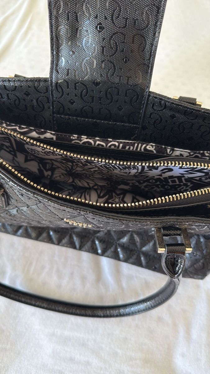 Guess Taschen für Damen: Guess Tasche – Neu (gemäss Beschreibung) aus Adliswil von jasmine.k.m 2