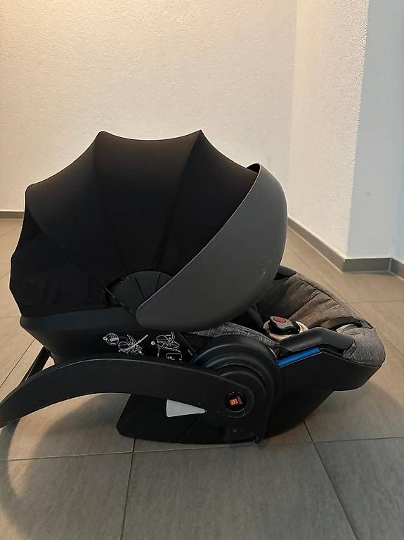 Seggiolini per auto: Siège auto bébé, enfant + base isofix – Usato da Kerzers venduto da nausicaaviggia 2