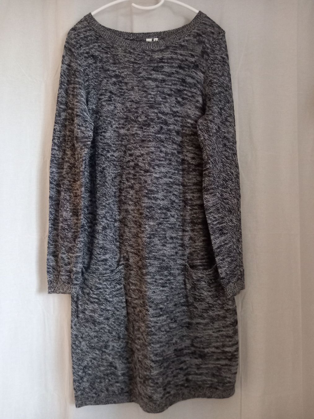 Robes: Robe pull gris chiné Taille M – D'occasion à Faoug par per_kp6r