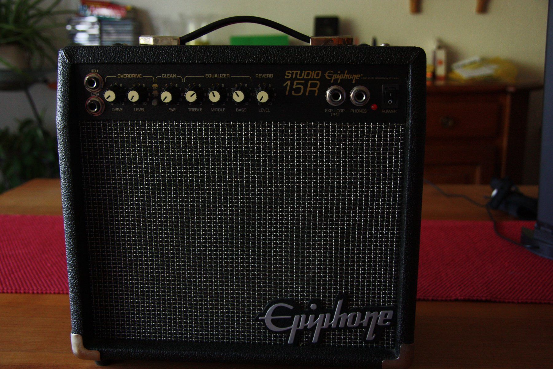 Epiphone Amplificatori: Gitarrenverstärker Epiphone 15 R – Usato da Uster venduto da Klastecla84