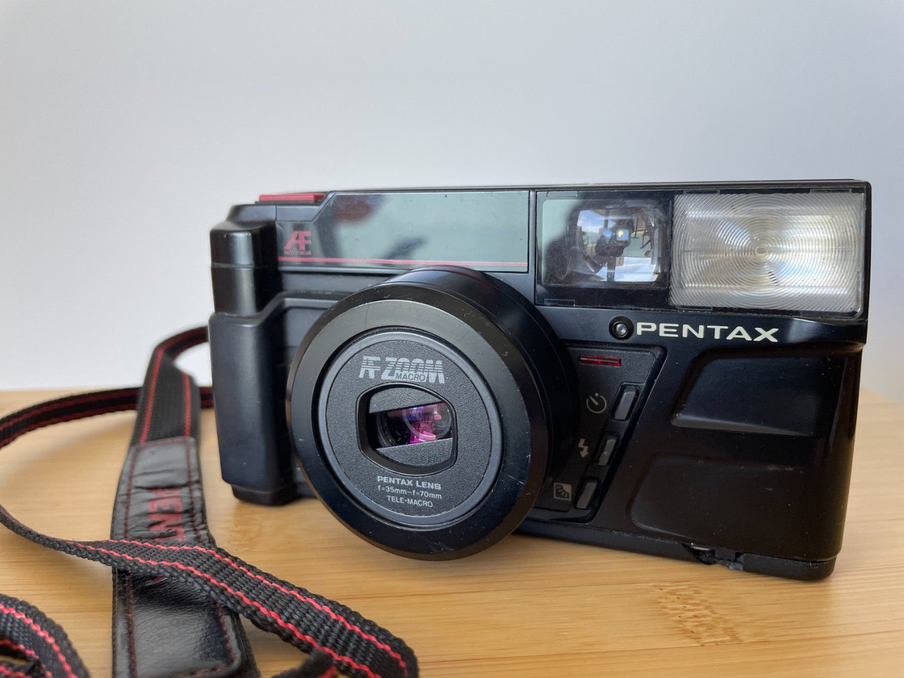 Pentax Kamera: Pentax Zoom 70 – Defekt aus Petit Lancy von gil_hr6v