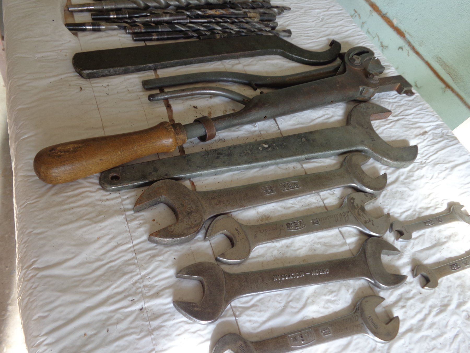 Tous les outils: Werkzeug Diverses und Diverse Bohrer – D'occasion à Liestal par Gecko16 4
