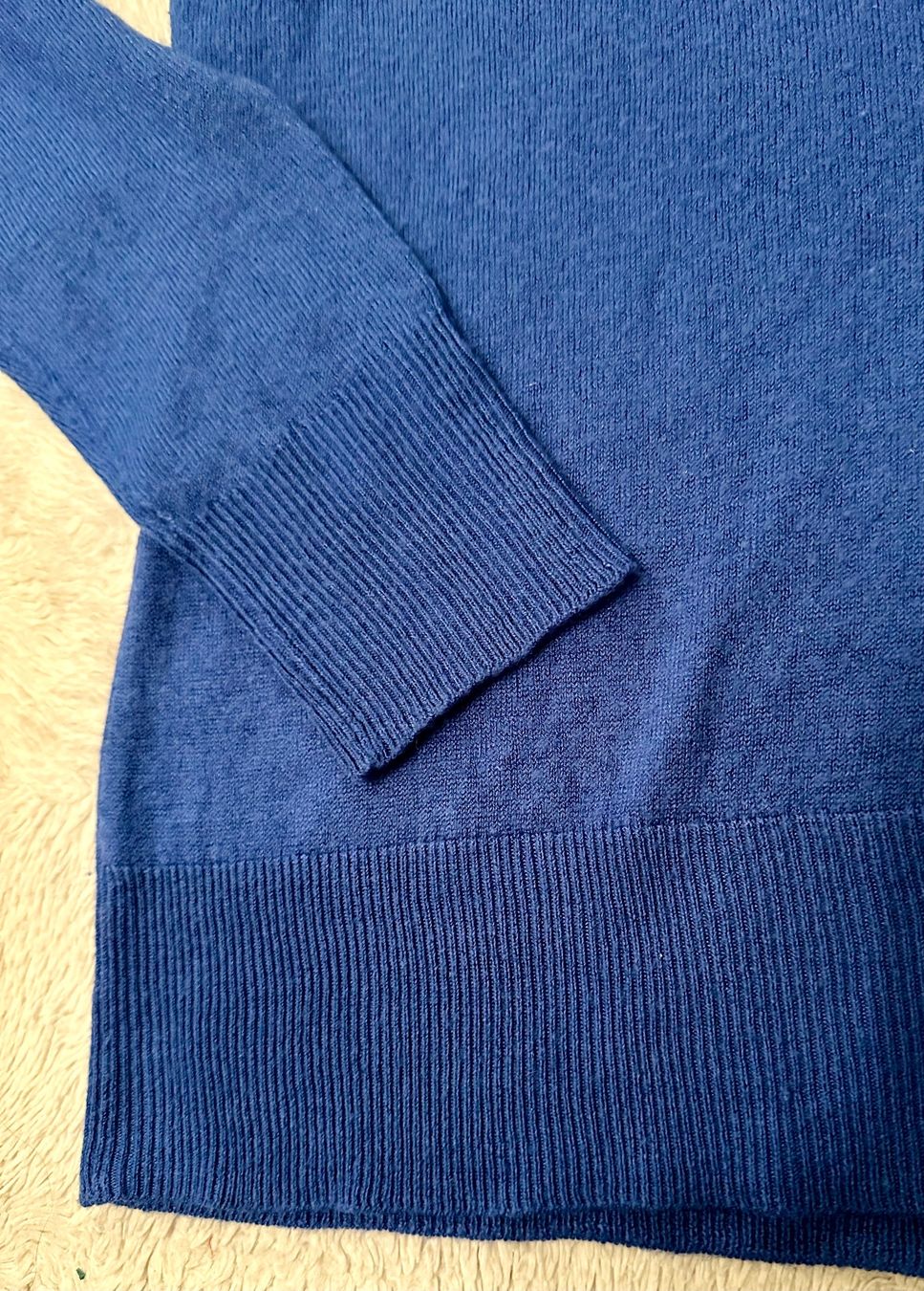 Maglioni & Felpe: Acryl Rollkragen Pullover Gr. M Farbe königsblau – Usato da Emmenbrücke venduto da little.treasures 1