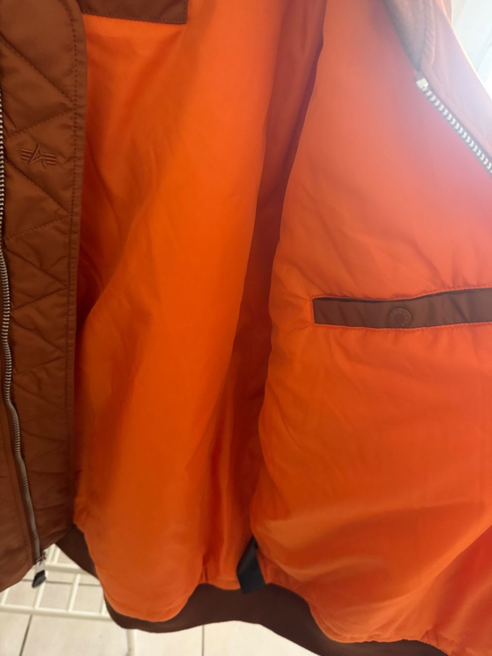 Alpha Industries Vestes: Alpha Industries Jacket – D'occasion à Bonstetten par Johanne_Lamalle 3
