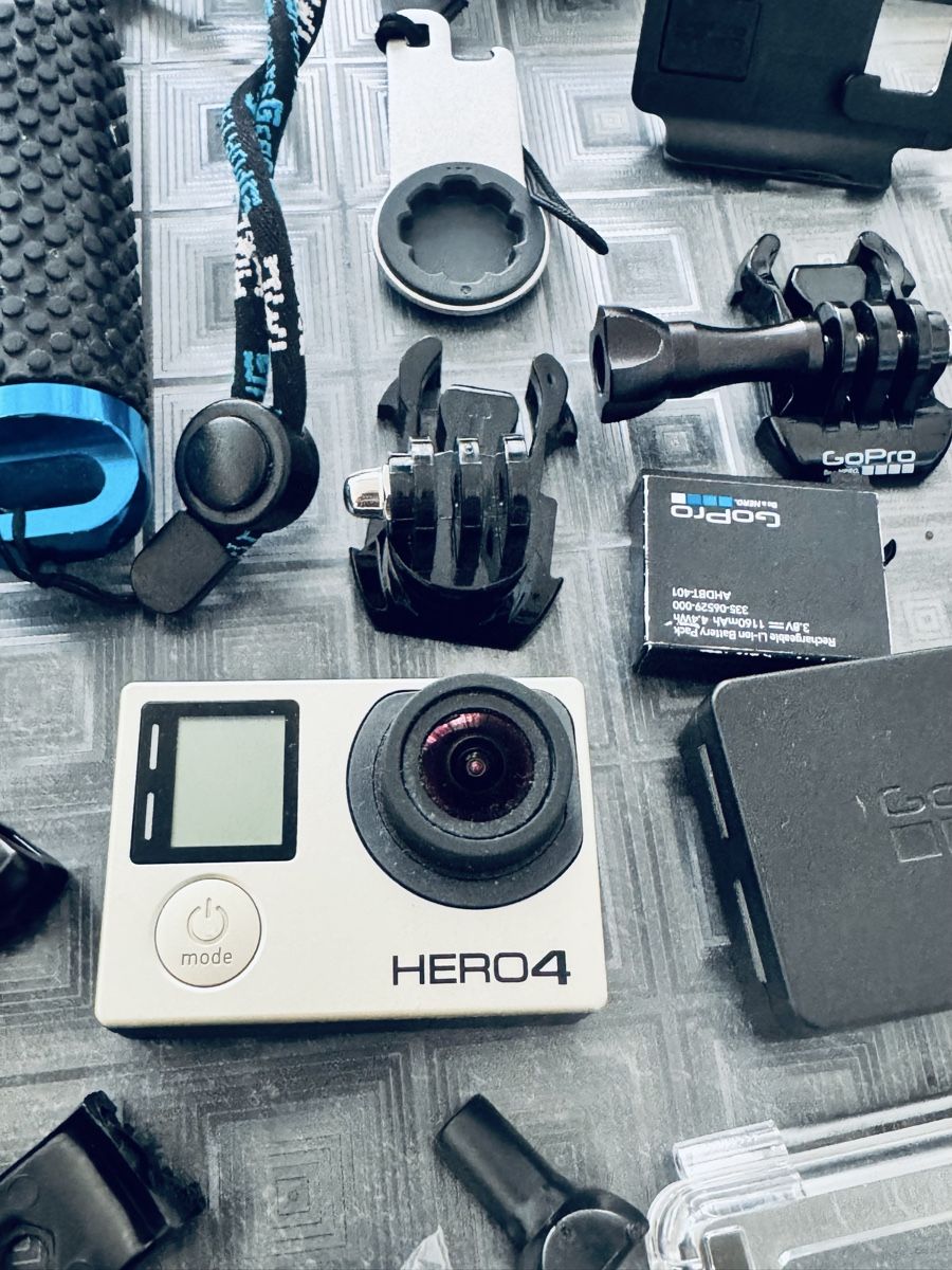 Gopro Action Cam: Go pro Hero 4 – Gebraucht aus Moutier von Rossiforever 3
