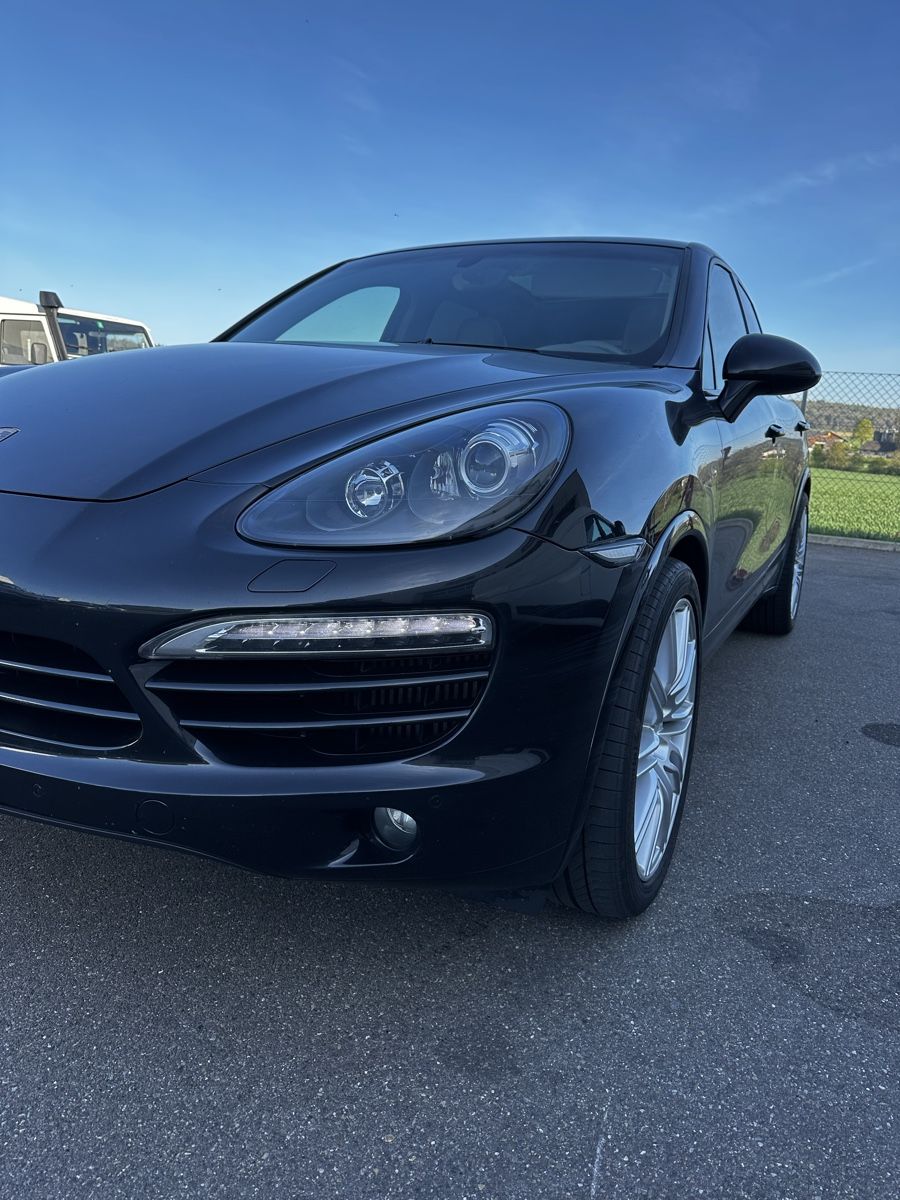 Porsche Tutti pezzi di ricambio auto: Distanzscheiben & Schrauben Porsche Cayenne 92a – Usato da Höri venduto da EverythingForSale 1