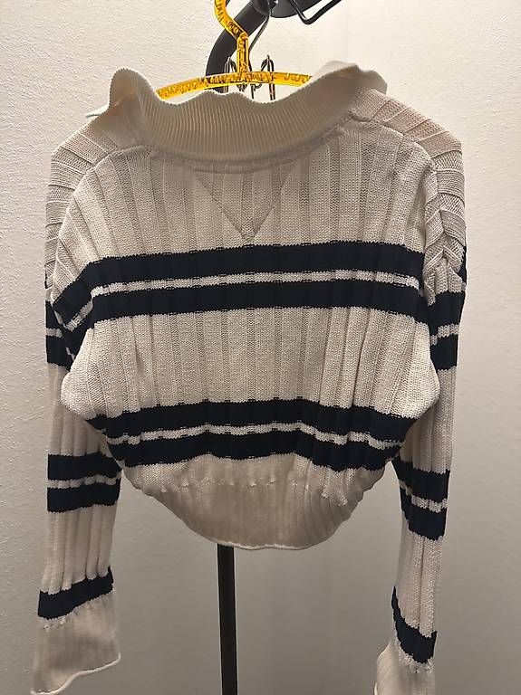 Maglioni & Felpe: Cropped Tommy Hilfiger Strickpullover \\ M – Usato da Zürich venduto da ulm_2fhf 1