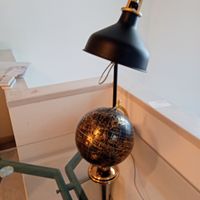 Lampe mit Globus schwarz/gold funktionsfähig