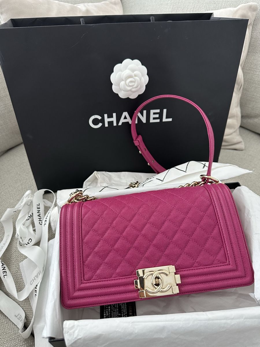 Chanel Borse da donna: Chanel Boy medium-wie neu NP NP 6970 CHF – Nuovo (secondo la descrizione) da Rothrist venduto da anitunia2010