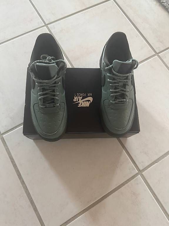 Scarpe da uomo: Schuhe Nike airforce 1 – Usato da Dagmersellen venduto da Romana8 3