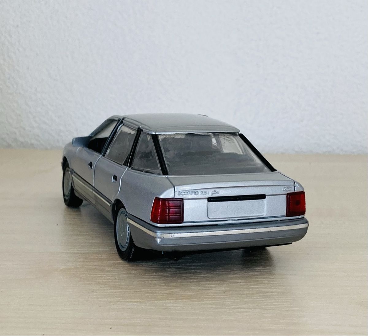 Ford Modellini d'auto: Ford Scorpio 2.8i Ghia – Usato da Einsiedeln venduto da Fundgrube59 2
