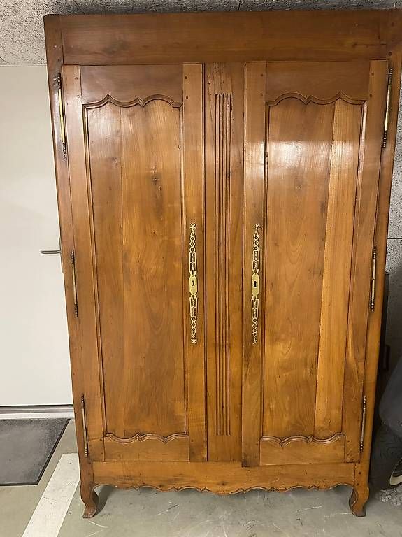 Armadi: Armoire d'époque – Usato da Vufflens-la-Ville venduto da prouge1528