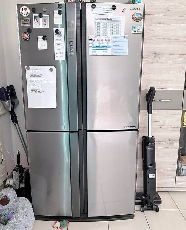 Réfrigérateurs: Frigo Américain Sharp – D'occasion à Corminboeuf par Swiss_Vendre