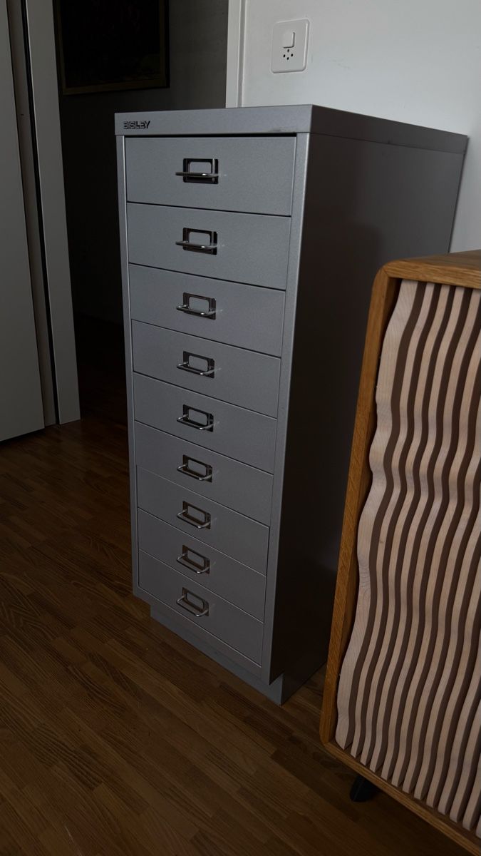 Kommoden: BISLEY Metallbüromöbel aus 1998 – Gebraucht aus Wiesendangen von Decorior 2