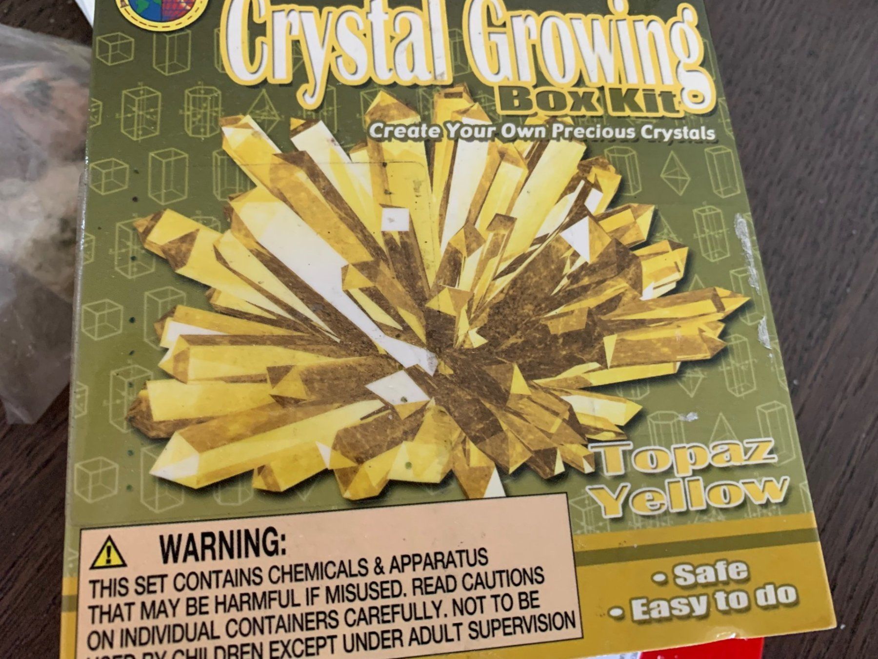 Minerali & Pietre curative: Crystal Growing Box Kit Topaz Yellow Science Toy – Usato da Emmen venduto da newdeal1970