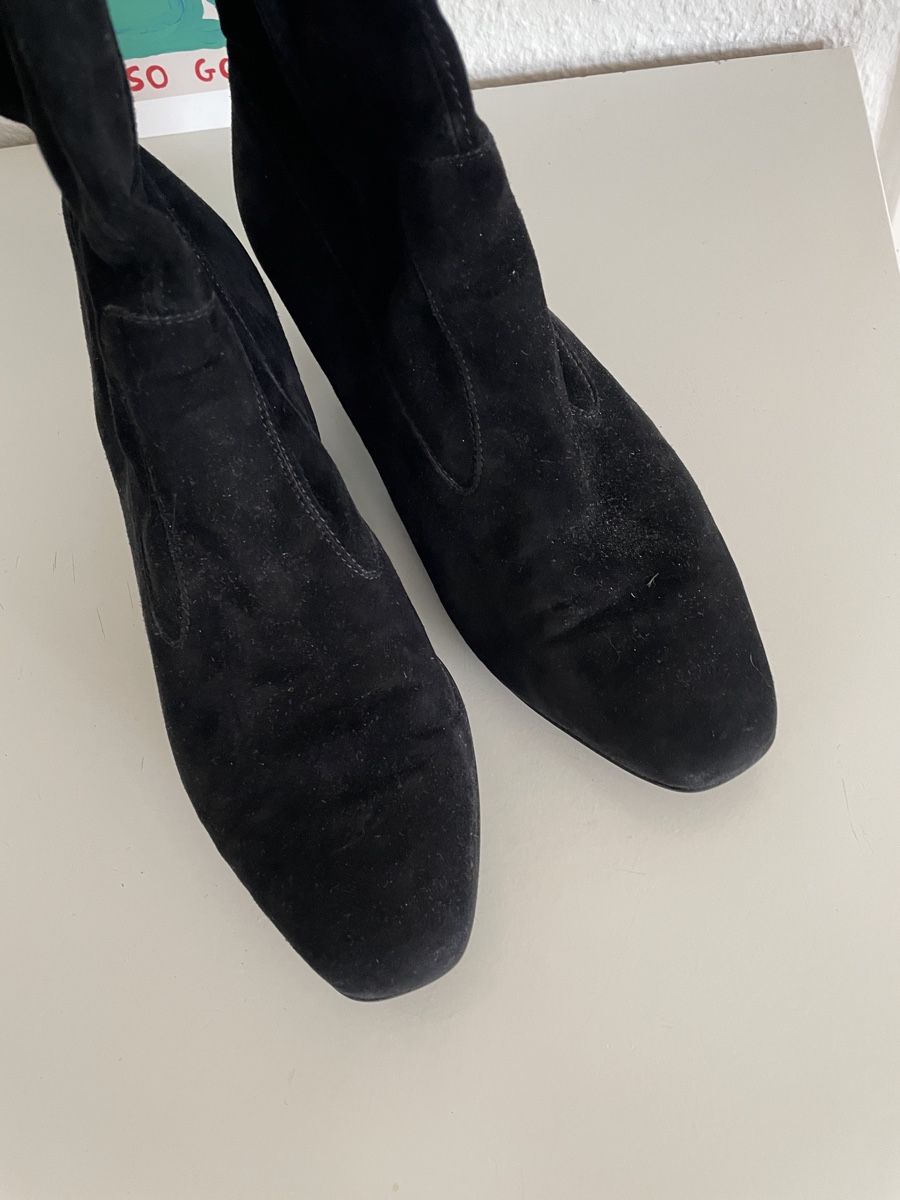 Scarpe da donna: Black Suede Knee High Boots, Size 40 – Usato da Knonau venduto da Grapesvintage 2
